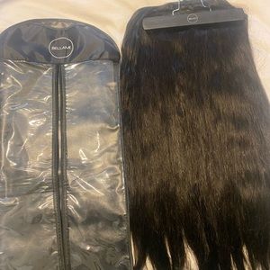Bellami hair extensions- 1B off black Lilly 20”